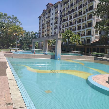 Sofea Inn Bukit Merah - Suria A7733 Kampong Selemat Exterior foto
