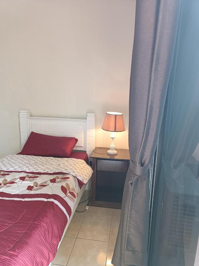 Sofea Inn Bukit Merah - Suria A7733 Kampong Selemat Exterior foto