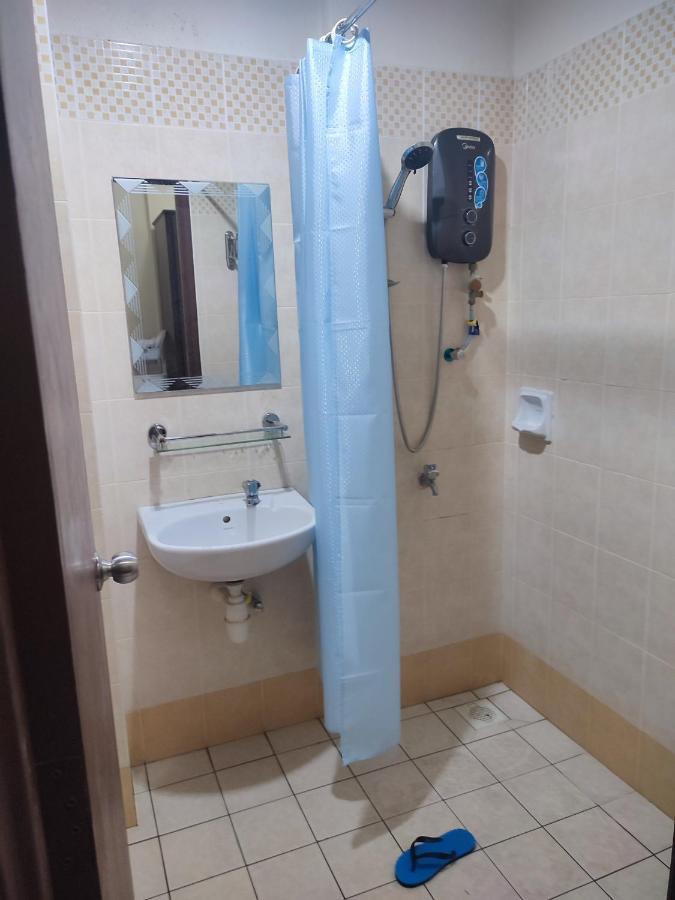 Sofea Inn Bukit Merah - Suria A7733 Kampong Selemat Exterior foto